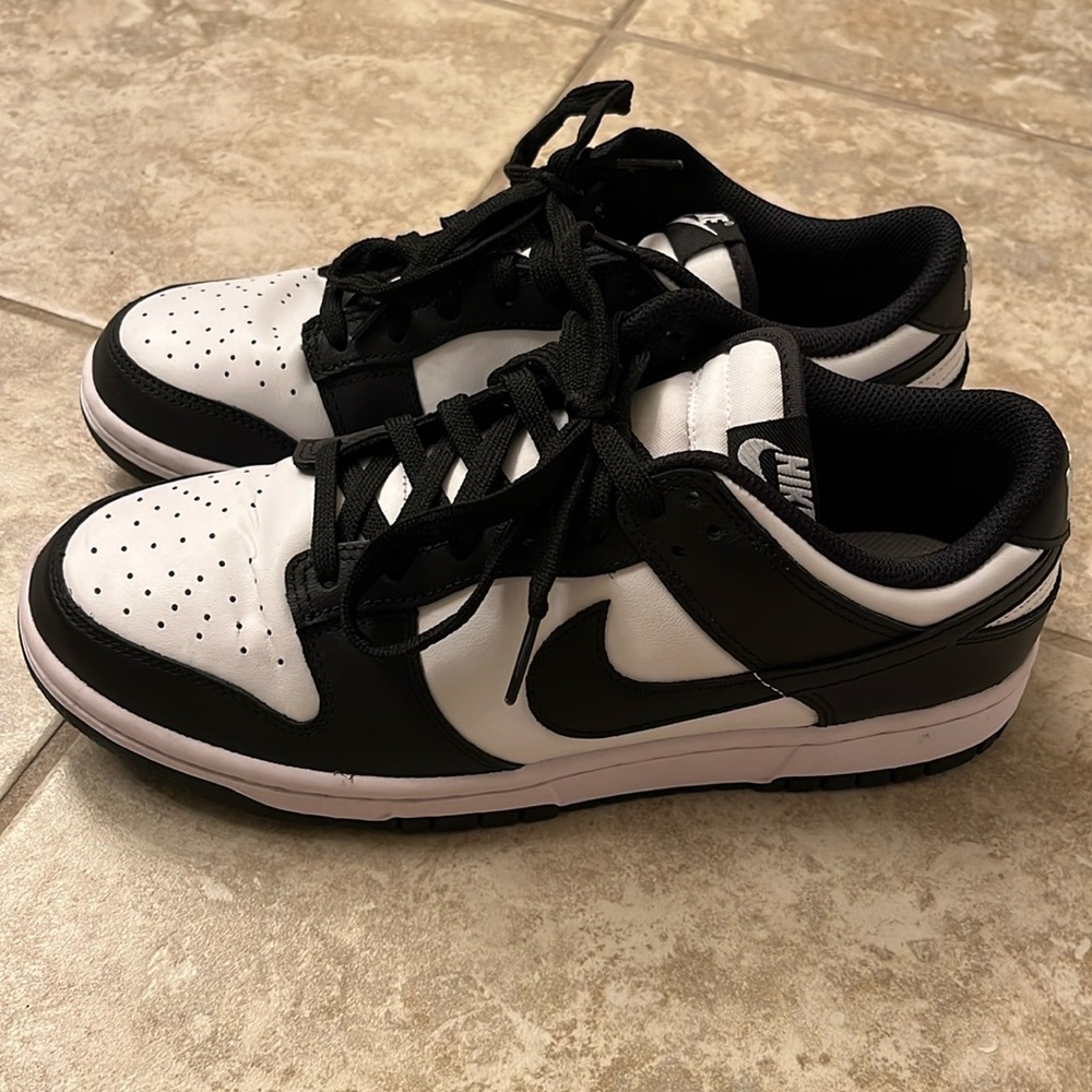 Nike Women’s Dunk Low Pandas